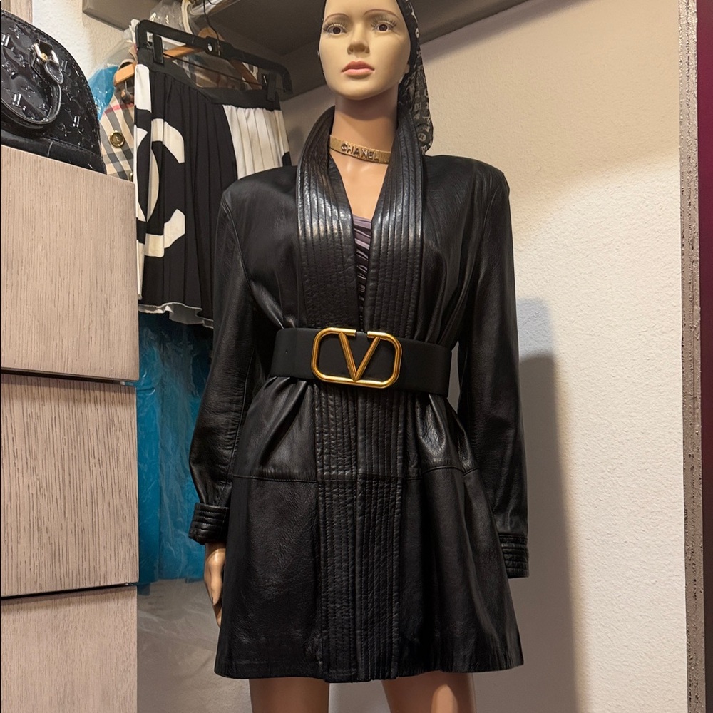 Elegant Black real lamb Leather Jacket fits Small to Large great condition!